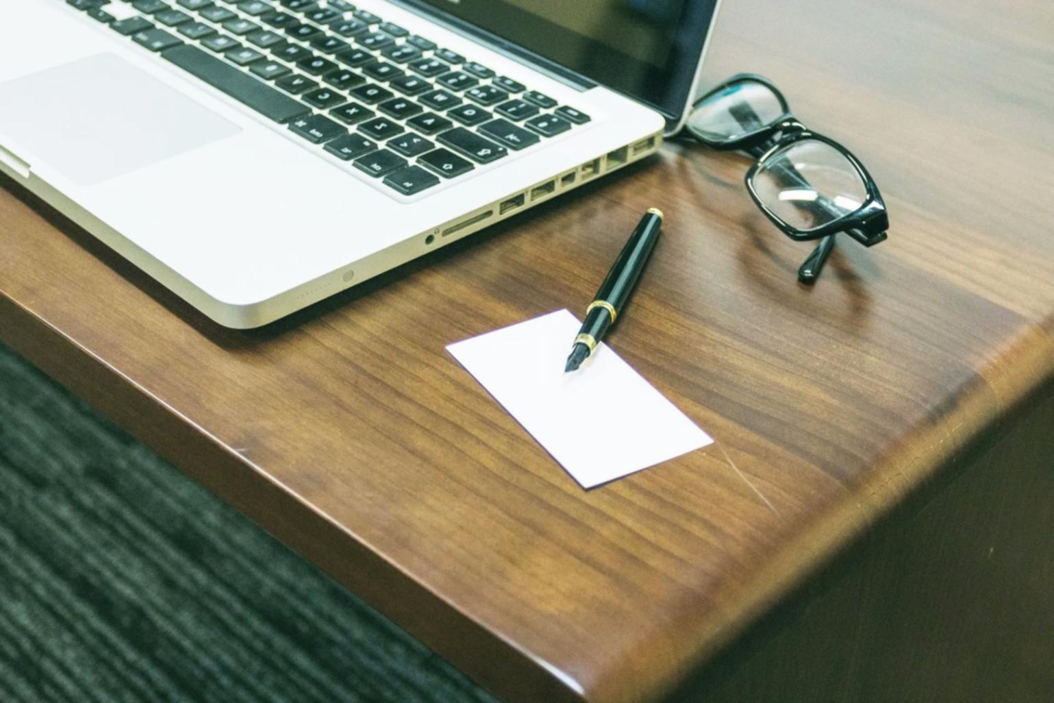 SEO data analysis tools and dashboards in use