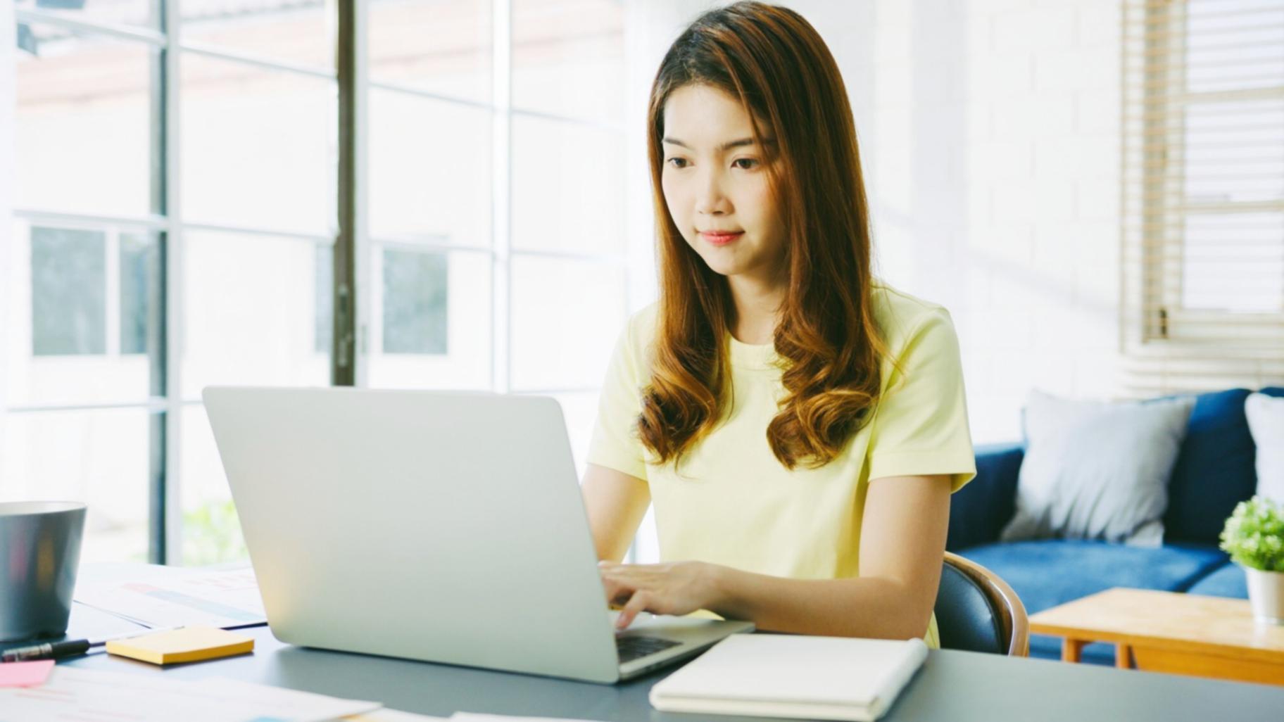 SEO analytics workspace with data visualization